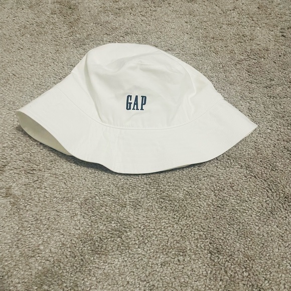 🐚 GAP Logo “Bucket” Hat - Picture 3 of 5